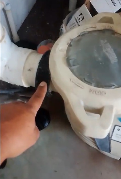 Reparación de tubería de filtro de alberca